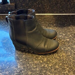 Sorel Lea Stylish Black wedge Boots